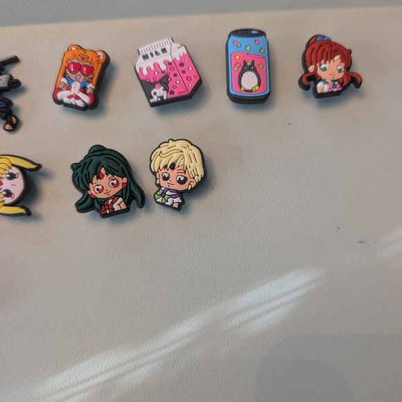 Random Mixed Bulk Lot 14 Pieces Anime Cartoon Inspired Croc Shoe Charms - Picture 3 of 3